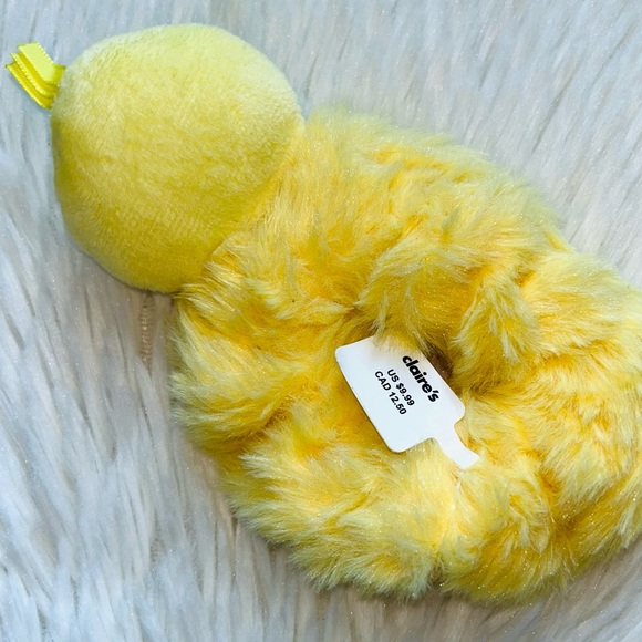 New Yellow Duck Scrunchie Kids Girls Hair accessories Claire’s - Picture 4 of 4